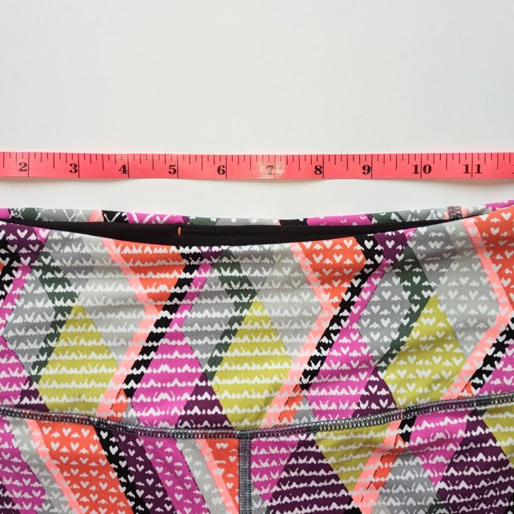Victoria Sport Knockout Leggings Bold Geo Artsy Athletic Streetwear Sz Small - Picture 9 of 9